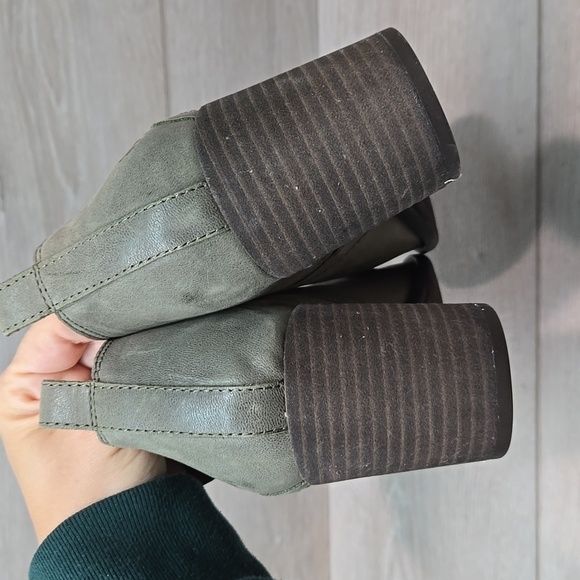 Lucky Brand Women Branndi Leather Heels Boots Shoes Sz 7.5M - Picture 7 of 14